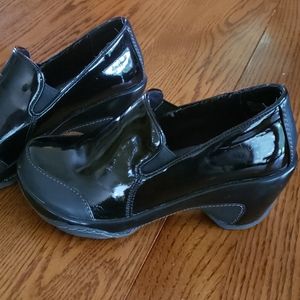 Dress up or down shoe